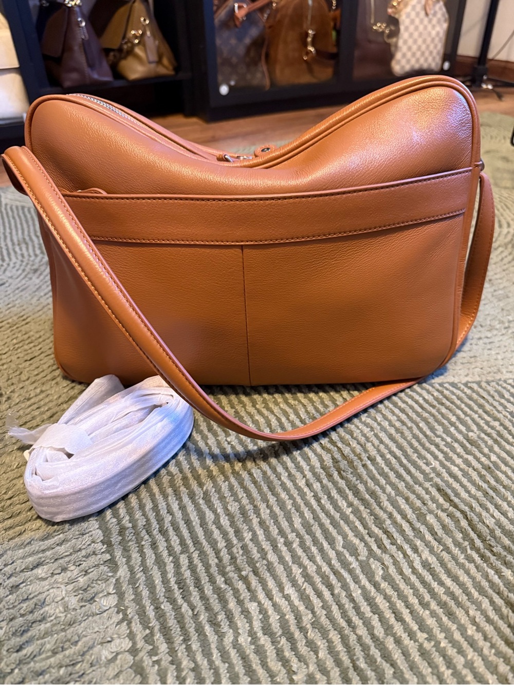 Sienna Classic Shoulder Bag - Picture 2 of 7